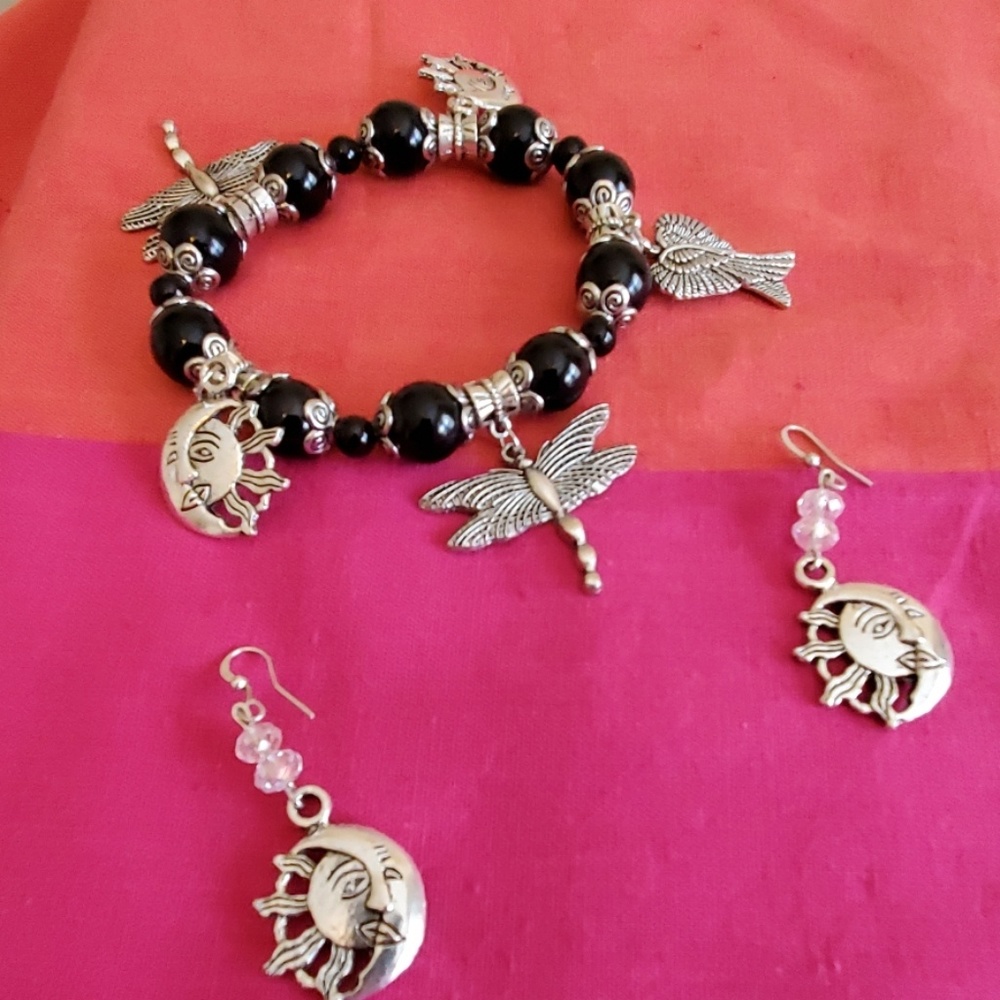 Custom bracelet & earrings set